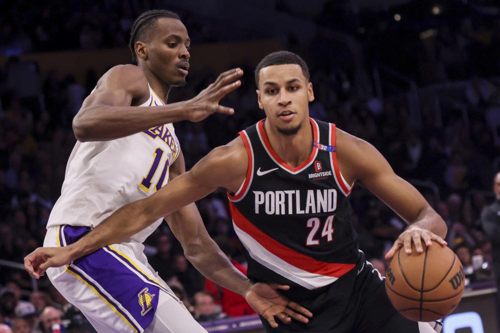 也显示出埃 也显示出埃