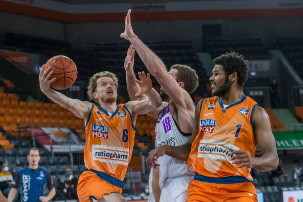 功成不必在 功成不必在