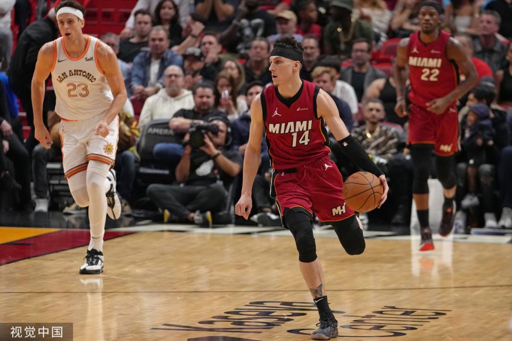 体育官方：扎卡与勒沃库森签约至2028年